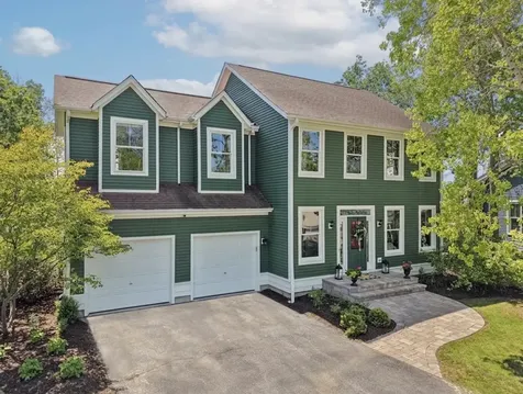 1361 Calamus Lane Grayslake IL 60030