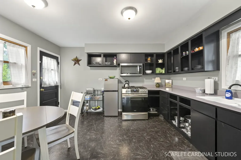 46 South Glenview Avenue Lombard IL 60148