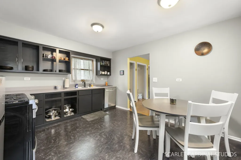 46 South Glenview Avenue Lombard IL 60148
