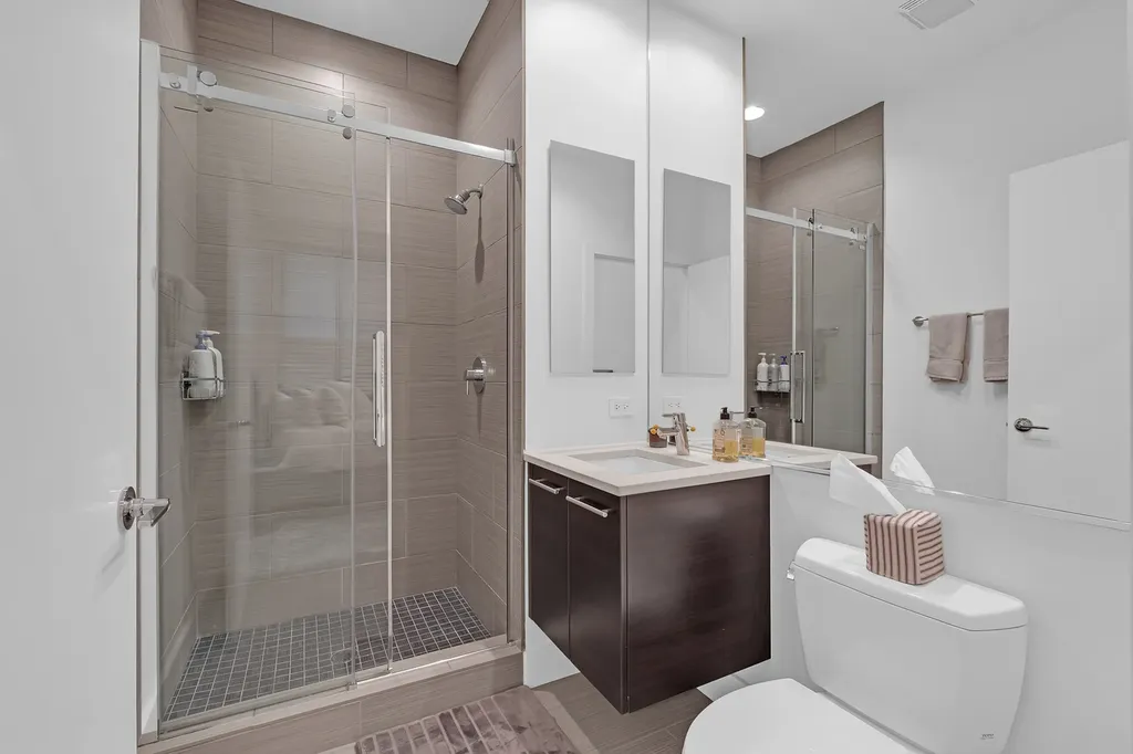 16 North Carpenter Street Chicago IL 60607