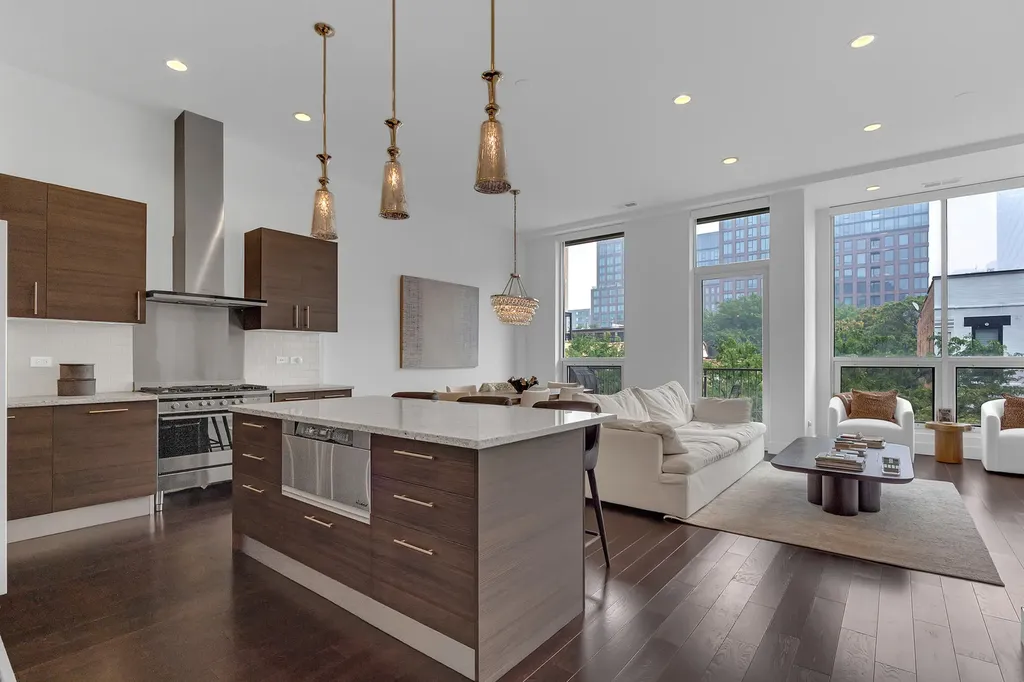 16 North Carpenter Street Chicago IL 60607