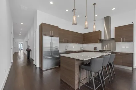 16 North Carpenter Street Chicago IL 60607
