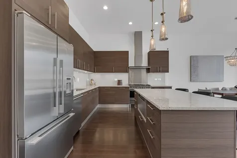16 North Carpenter Street Chicago IL 60607