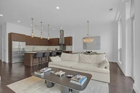 16 North Carpenter Street Chicago IL 60607