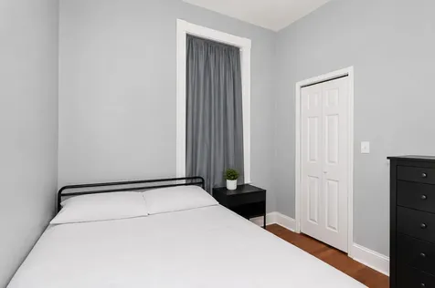 841 North Damen Avenue Chicago IL 60622