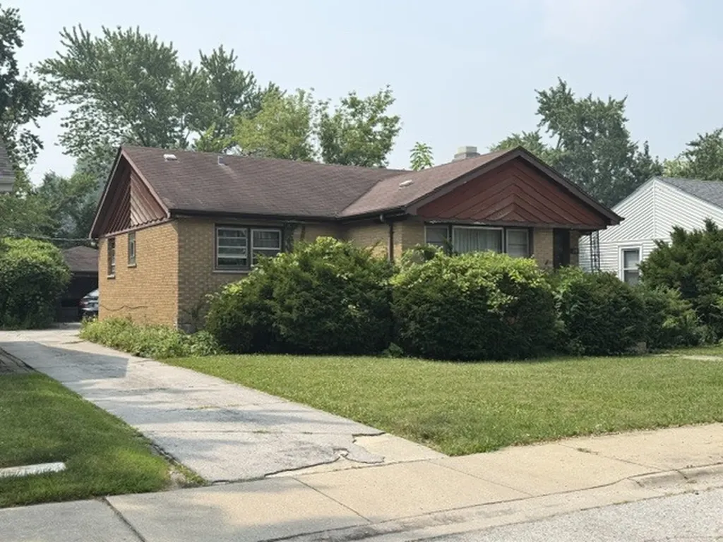 753 East 156th Place South Holland IL 60473