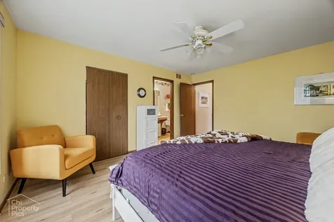 229 Churchill Court Round Lake Beach IL 60073