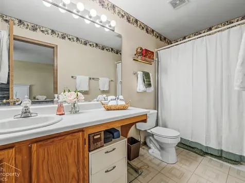 229 Churchill Court Round Lake Beach IL 60073