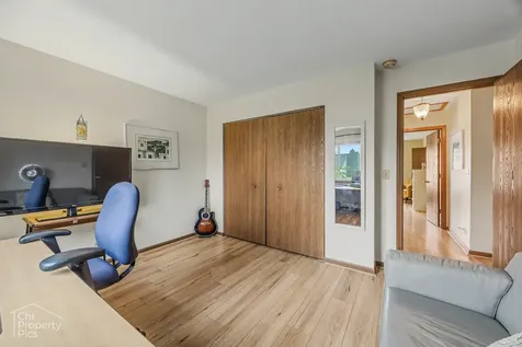 229 Churchill Court Round Lake Beach IL 60073