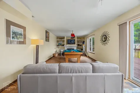 229 Churchill Court Round Lake Beach IL 60073