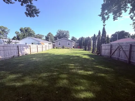 605 East Barker Street Tuscola IL 61953