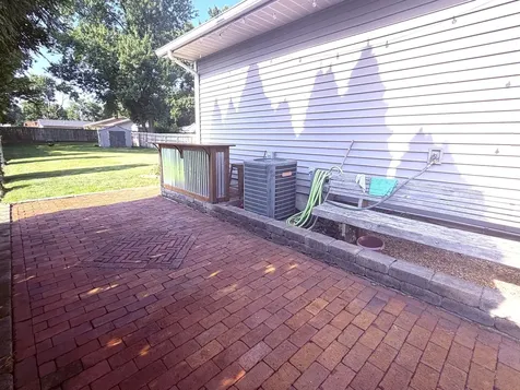605 East Barker Street Tuscola IL 61953