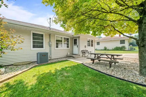 2327 Wisconsin Road Rockford IL 61108