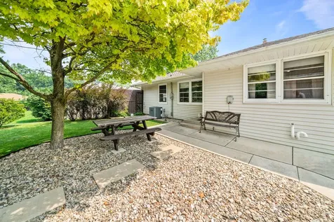 2327 Wisconsin Road Rockford IL 61108