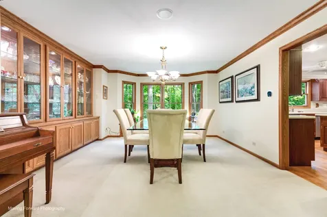 446 Roslyn Road East Dundee IL 60118