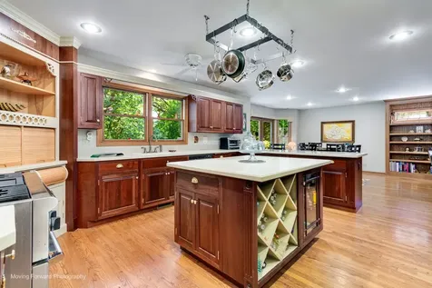 446 Roslyn Road East Dundee IL 60118