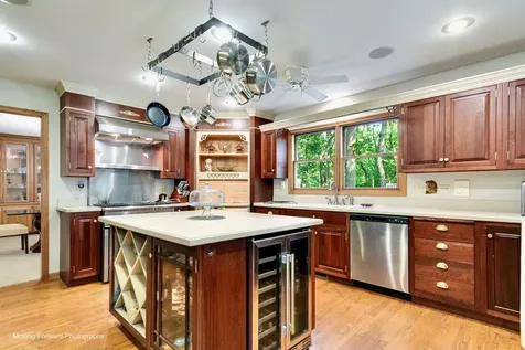 446 Roslyn Road East Dundee IL 60118