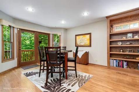 446 Roslyn Road East Dundee IL 60118