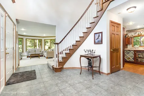 446 Roslyn Road East Dundee IL 60118