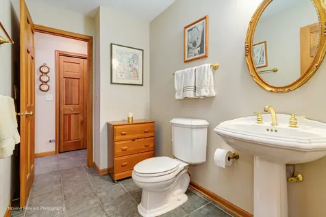 446 Roslyn Road East Dundee IL 60118