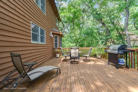 446 Roslyn Road East Dundee IL 60118