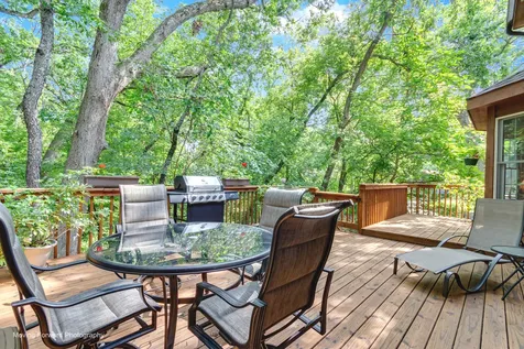 446 Roslyn Road East Dundee IL 60118