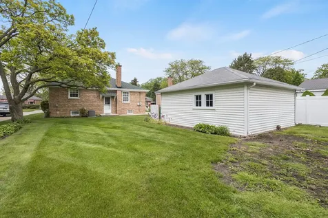 2509 South 10th Avenue Broadview IL 60155