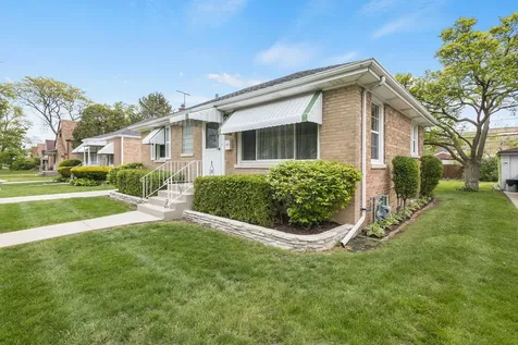 2509 South 10th Avenue Broadview IL 60155