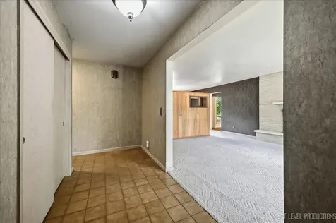 1341 Meadowrue Lane Batavia IL 60510