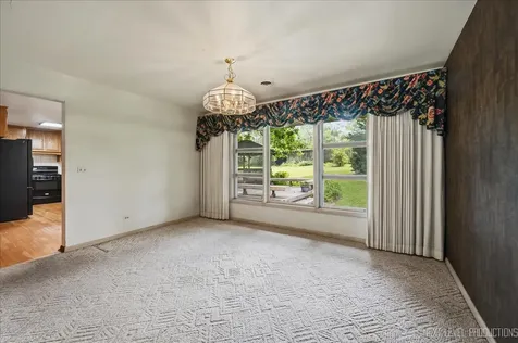 1341 Meadowrue Lane Batavia IL 60510
