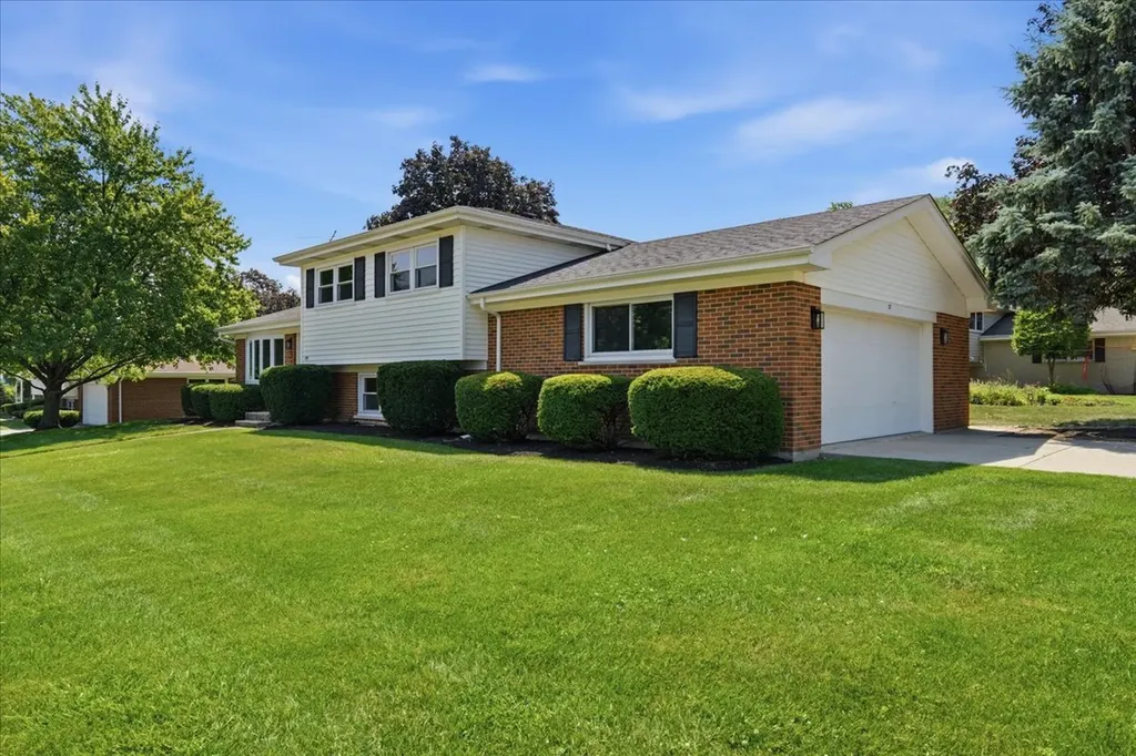 37 East Weathersfield Way Schaumburg IL 60193