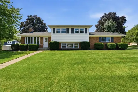 37 East Weathersfield Way Schaumburg IL 60193