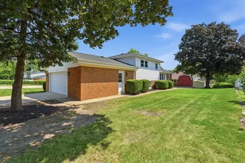 37 East Weathersfield Way Schaumburg IL 60193