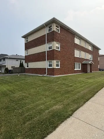 8700 South 82nd Court Hickory Hills IL 60457