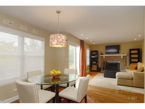 209 Wilton Lane Mundelein IL 60060