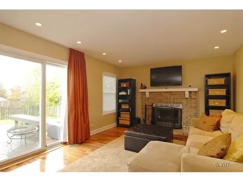 209 Wilton Lane Mundelein IL 60060