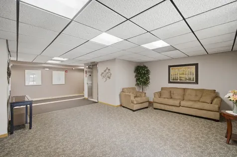 700 Graceland Avenue Des Plaines IL 60016