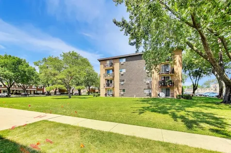 919 North Boxwood Drive Mount Prospect IL 60056