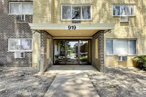 919 North Boxwood Drive Mount Prospect IL 60056
