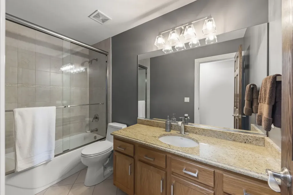 11S471 Rachael Court Willowbrook IL 60527