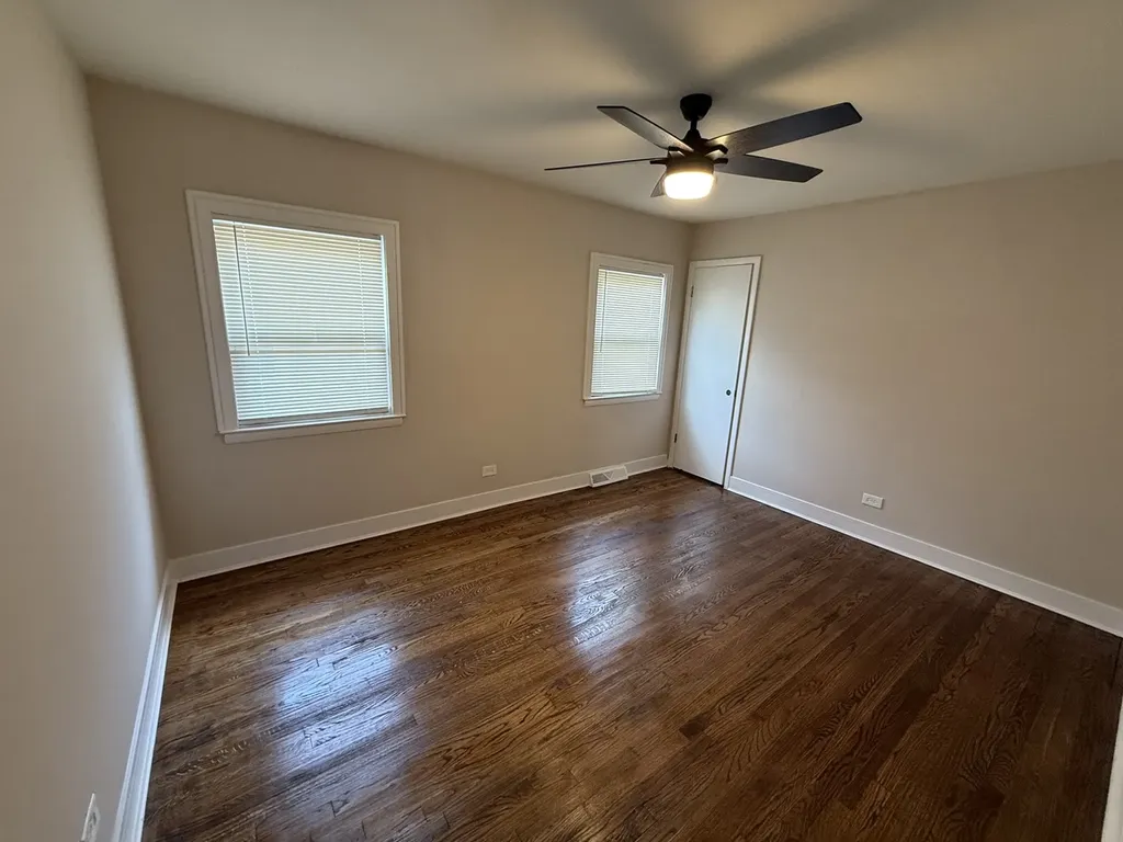 8642 South Indiana Avenue Chicago IL 60619