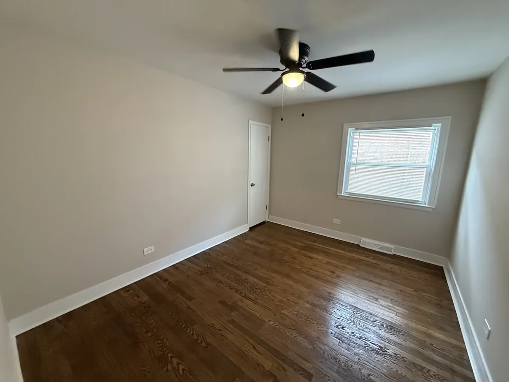 8642 South Indiana Avenue Chicago IL 60619