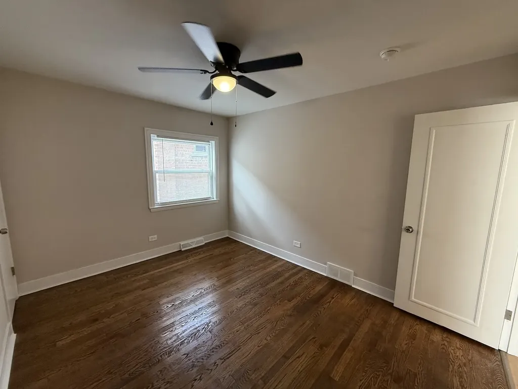 8642 South Indiana Avenue Chicago IL 60619