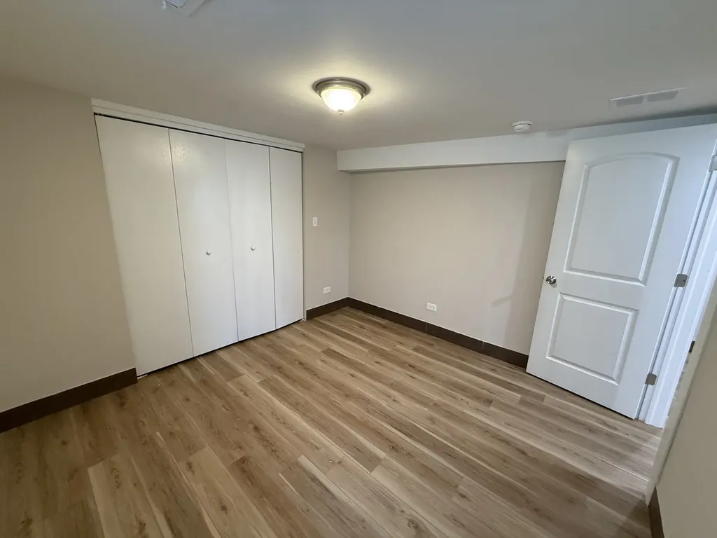 8642 South Indiana Avenue Chicago IL 60619