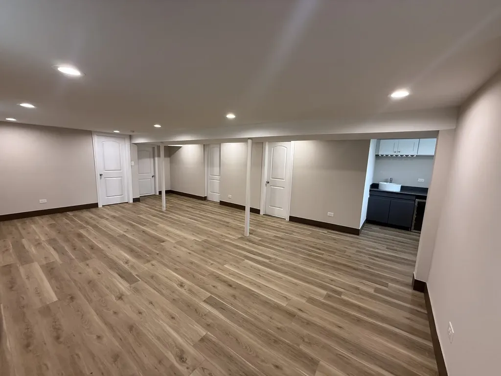 8642 South Indiana Avenue Chicago IL 60619
