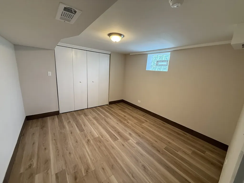 8642 South Indiana Avenue Chicago IL 60619