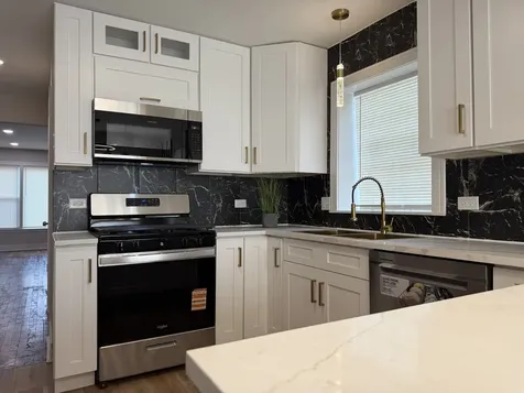 8642 South Indiana Avenue Chicago IL 60619