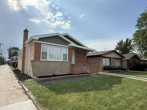 8642 South Indiana Avenue Chicago IL 60619