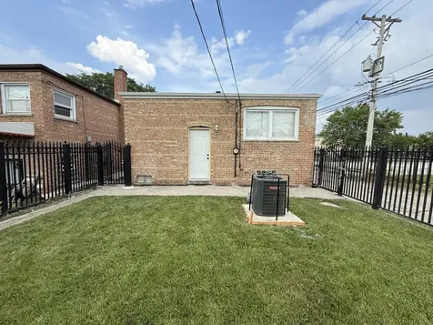 8642 South Indiana Avenue Chicago IL 60619