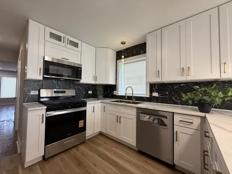 8642 South Indiana Avenue Chicago IL 60619